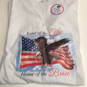 T-shirt white with graphic